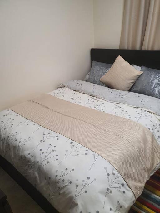 2 Bedroom Flat In Vauxhall, Londra Dış mekan fotoğraf