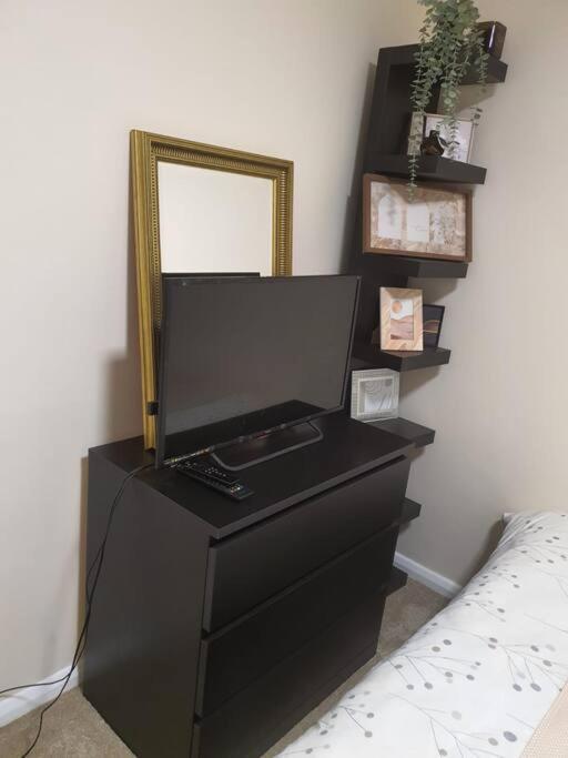 2 Bedroom Flat In Vauxhall, Londra Dış mekan fotoğraf
